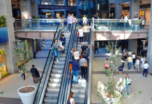 Los grandes comercios de Valencia reabren sus puertas los domingos