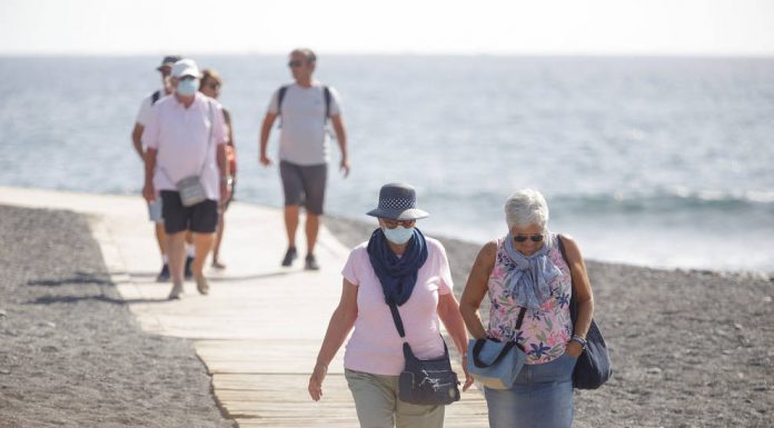 Els preus dels hotels valencians baixaran per a omplir a la tardor i hivern Los precios de los hoteles valencianos bajarán para llenar en otoño e invierno