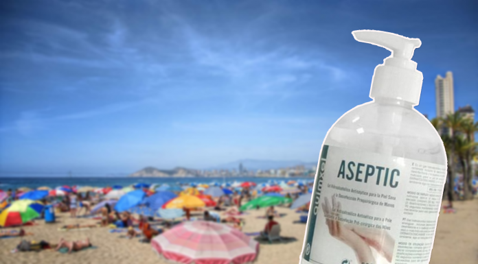 Alerten del perillós ús del gel hidroalcohòlic per a anar a la platja Alertan del peligroso uso del gel hidroalcohólico para ir a la playa