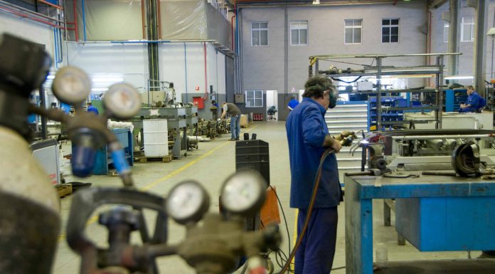 FGV contractarà a més d’un centenar de persones en la Comunitat Valenciana FGV contratará a más de un centenar de personas en la Comunitat Valenciana