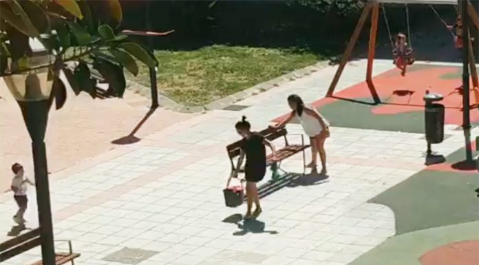VÍDEO: Un grupo de madres desinfectan parques para prevenir del coronavirus grupo de madres