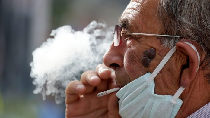 Investigadores españoles apuntan a la nicotina como posible inhibidor del Covid-19