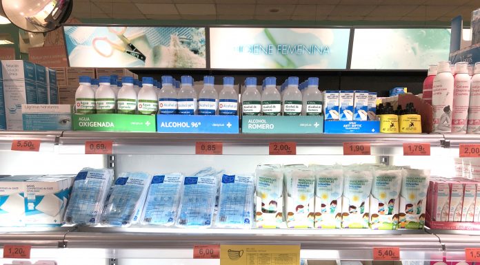 Mercadona comença a vendre màscares infantils en tots els seus supermercats Mercadona comienza a vender mascarillas infantiles en todos sus supermercados