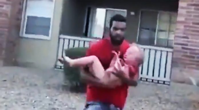 Vídeo: Increíble rescate al vuelo de un niño que cae de un piso en llamas rescate al vuelo