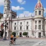 Un gran pabellón en la plaza del Ayuntamiento