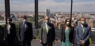 I. Galán y X. Puig junto a directivos de Iberdrola en València.