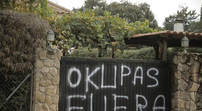 Proposen crear una Oficina Antiokupes a València per a assessorar els veïns afectats Proponen crear una Oficina Antiokupas en Valencia para asesorar a los vecinos afectados