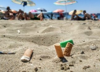 Las playas de Valencia podrían convertirse en espacios libres de humo