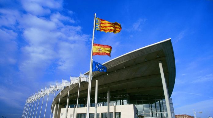 La vacuna de Oxford reanuda los ensayos contra el coronavirus Estafan 21.000€ al Palacio de Congresos de Valencia por suplantación de identidad