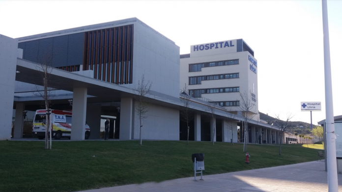 CORONAVIRUS| Fallece un enfermero del Hospital de Llíria tras 40 días en la UCI