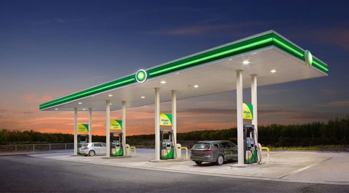 Las 10 gasolineras más baratas de Valencia para repostar antes de viajar en Semana Santa La gasolina se dispara: los 10 sitios más baratos para repostar en Valencia