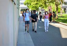 Notifican dos brotes de coronavirus entre una treintena de adolescentes valencianos Notifican dos brotes de coronavirus entre una treintena de adolescentes valencianos