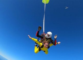 María José Catalá se ha tirado en paracaídas