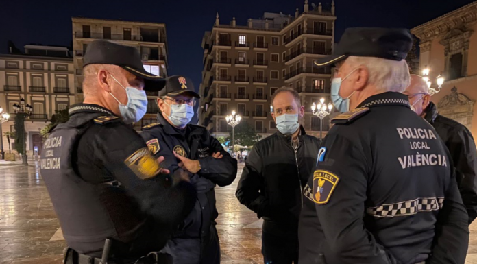 Donen llum verda a establir el toc de queda a les 00.00 hores La Comunitat Valenciana mantendrá su cierre ante el auge de la pandemia