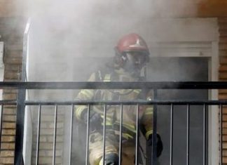 Un incendio en Sagunt deja heridos a una mujer y a tres niños