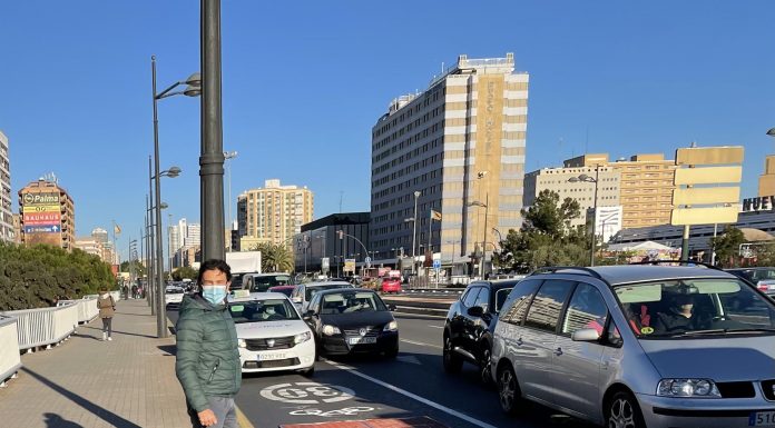 Així són els ‘coixins berlinesos’, l’últim invent de Grezzi per a alentir el trànsit Así son los 'cojines berlineses', el último invento de Grezzi para ralentizar el tráfico