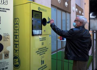 Valencia premiará a los ciudadanos que reciclen latas y botellas de plástico