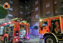 Un hombre salta desde un cuarto piso para huir de un incendio en Paiporta