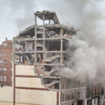 Una enorme explosión destroza un edificio en el centro de Madrid