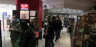 VÍDEO | Así ha vivido Valencia el pistoletazo de salida de las rebajas de enero