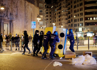 VÍDEO | Analizamos la concentración que terminó con quema de contenedores y cargas policiales