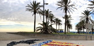 escudo del Valencia CF con escombros