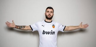El nuevo delantero del Valencia CF