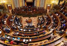 España aprueba la legalización de la eutanasia: quién podrá pedirla y cómo se solicitará