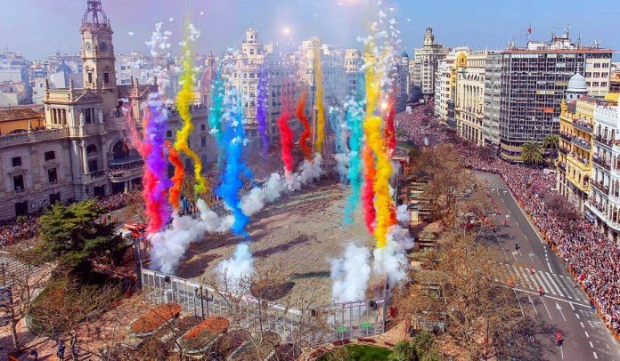 Valencia enciende la mecha de las Fallas 2022