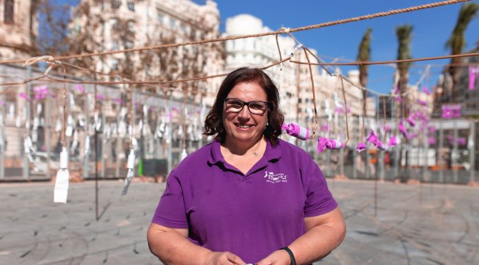 Las Fallas rinden homenaje a todas las mujeres con una mascletà especial por el 8M