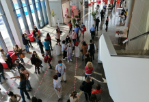 Casi 300.000 valencianos se quedan en el "limbo de la inmunización" por el cambio de AstraZeneca