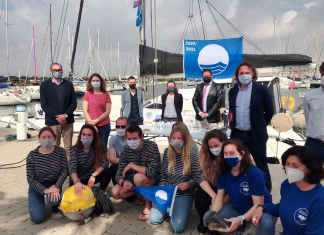 La embarcación de la ONG Sea Plastics recala en el RCN de Valencia