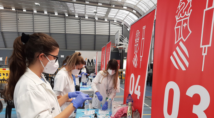 Sanitat posa data a la vacunació dels menors de 60 anys i quina dosi destinarà a ells Sanitat anuncia quiénes serán los vacunados en la semana de Pascua