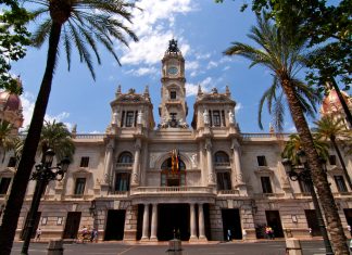 El balcón del Ayuntamiento reabrirá sus puertas al público