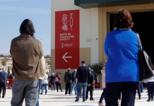 Rècord de contagis en la Comunitat Valenciana després de la primera fase del pont La vacunación arranca una nueva fase: grupos que se vacunan y dosis que recibirán según edad y riesgo