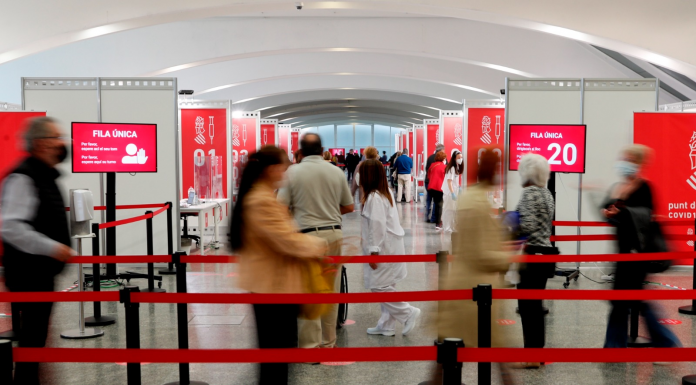 Sanitat anuncia l’avançament de la vacunació entre els menors de 60 anys Sanitat anuncia el adelanto de la vacunación entre los menores de 60 años