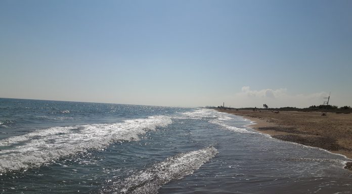 Muere un hombre de 67 años en la playa de Pinedo Playa de Pinedo. / Boris Dzhingarov (FLICKR)