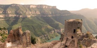 El Castillo de Chirel, una preciosa fortaleza oculta en las montañas de Valencia