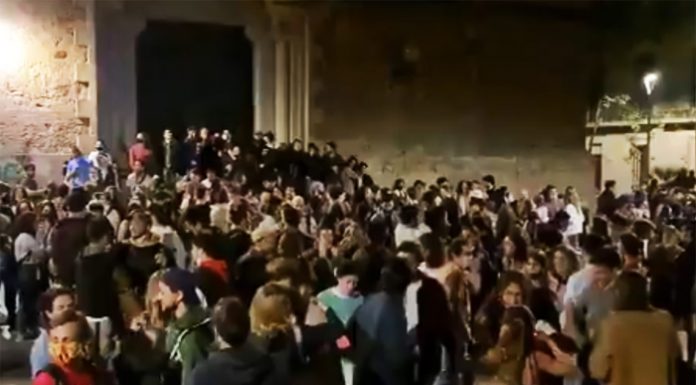 Vídeo de polémicas aglomeraciones por España para celebrar el fin del Estado de Alarma polémicas aglomeraciones