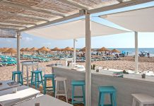 Los chiringuitos de la playa de la Patacona ya se pueden disfrutar tras un año de ausencia Los chiringuitos de la playa de la Patacona ya se pueden disfrutar