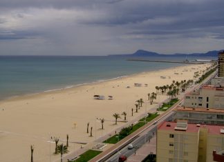 Un hombre muere ahogado en una playa de Gandia