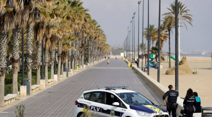 La Comunitat Valenciana entra en un nou nivell de risc que fa perillar la desescalada El auge del coronavirus pone en riesgo el avance de la desescalada