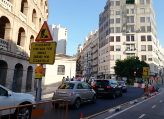 La calle Alacant se cierra al tráfico por las obras de la línea 10 del metro