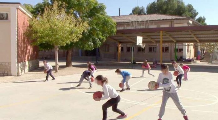 Una escuela de verano cierra temporalmente tras confirmar un brote de coronavirus