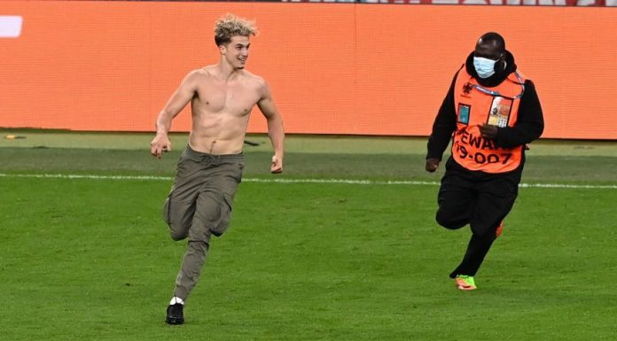 Espontáneo en la final de la Euro 2020. EFE