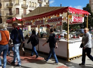Las churrerías ambulantes regresan a Valencia por Fallas