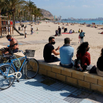 Las playas valencianas prohíben fumar: las 81 playas libres de humo