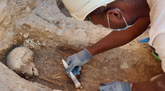 Descubren las tumbas de varios niños en el centro de Valencia Descubren las tumbas de varios niños en el centro de Valencia