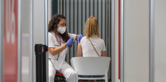 Se buscan voluntarios para recibir la vacuna española en el Hospital Clínic