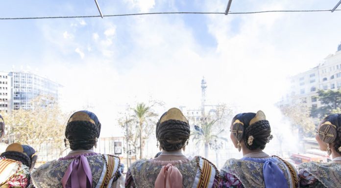 Unas fallas con Ofrenda con mascarilla, «cremà» adelantada y pirotecnia fuera del centro medidas fallas